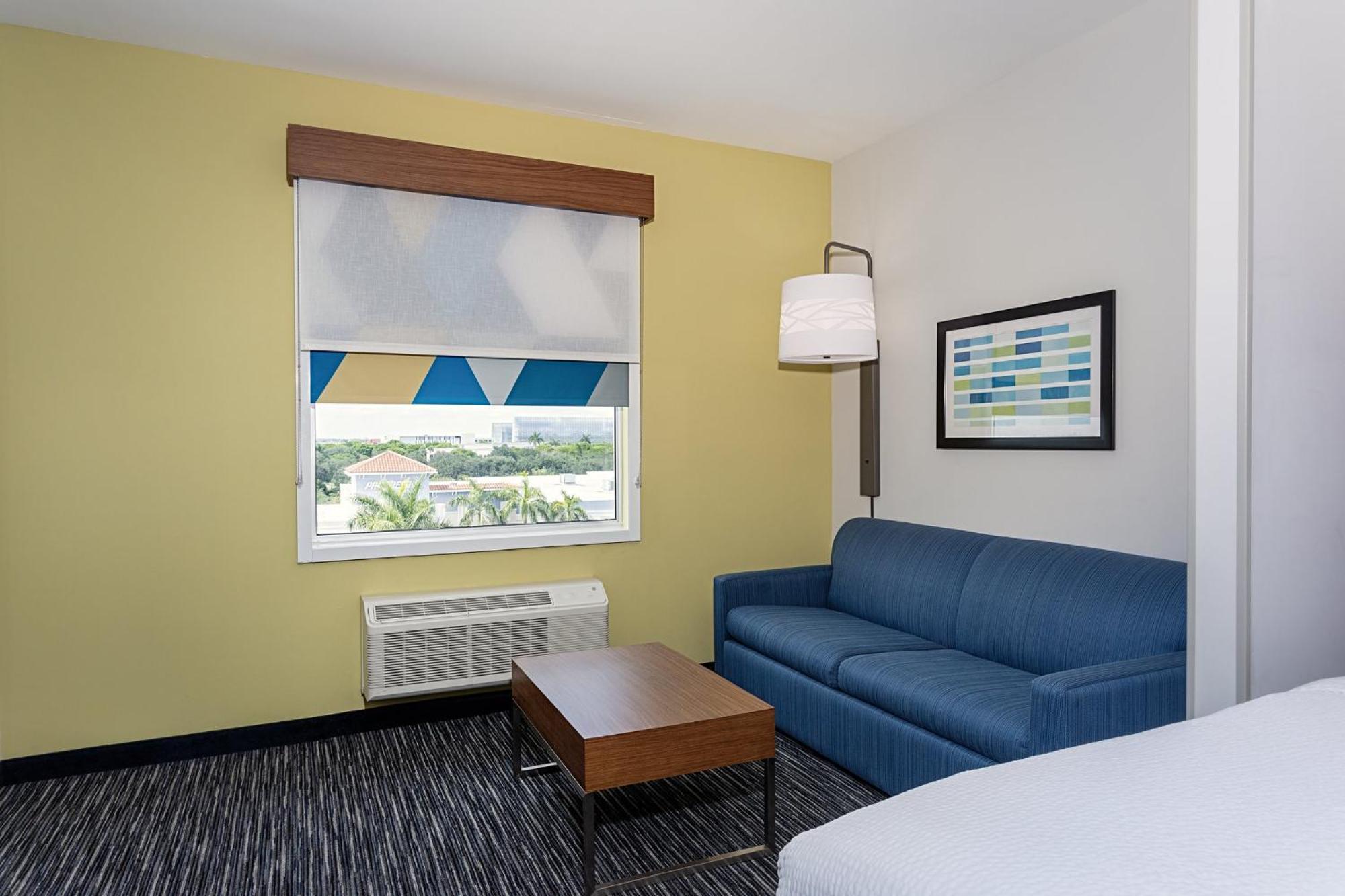Holiday Inn Express & Suites - Miramar By Ihg Exteriör bild