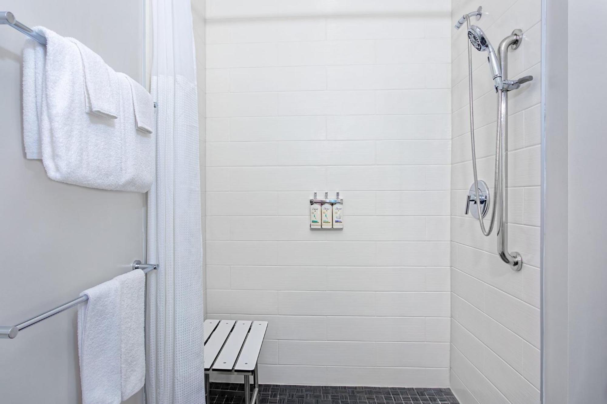 Holiday Inn Express & Suites - Miramar By Ihg Exteriör bild