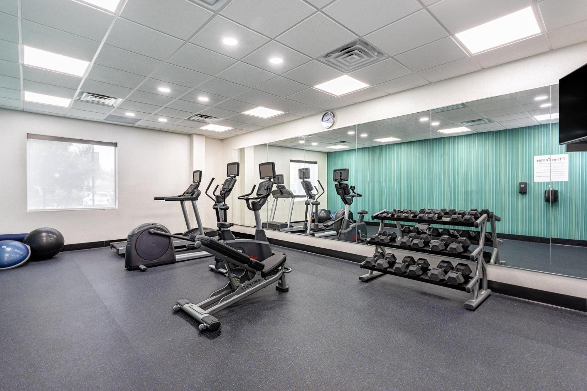 Holiday Inn Express & Suites - Miramar By Ihg Exteriör bild