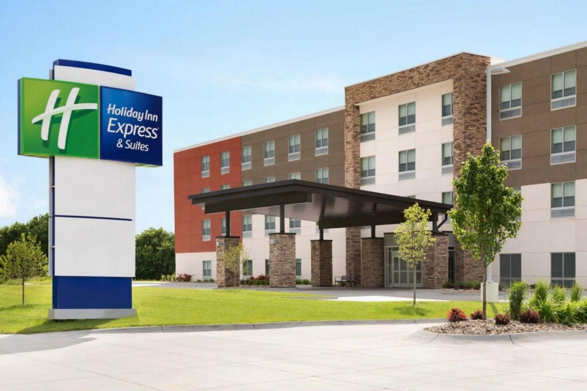 Holiday Inn Express & Suites - Miramar By Ihg Exteriör bild